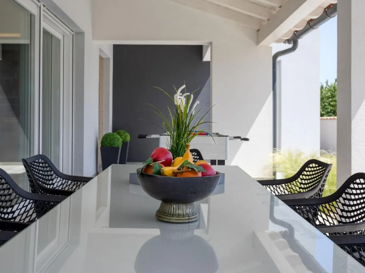 Villa Dream House By Interhome Pula 0*,