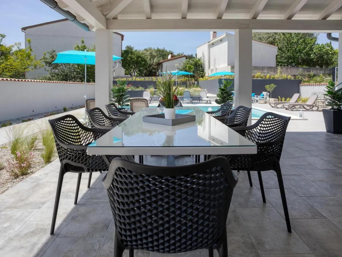 Villa Dream House By Interhome Pula