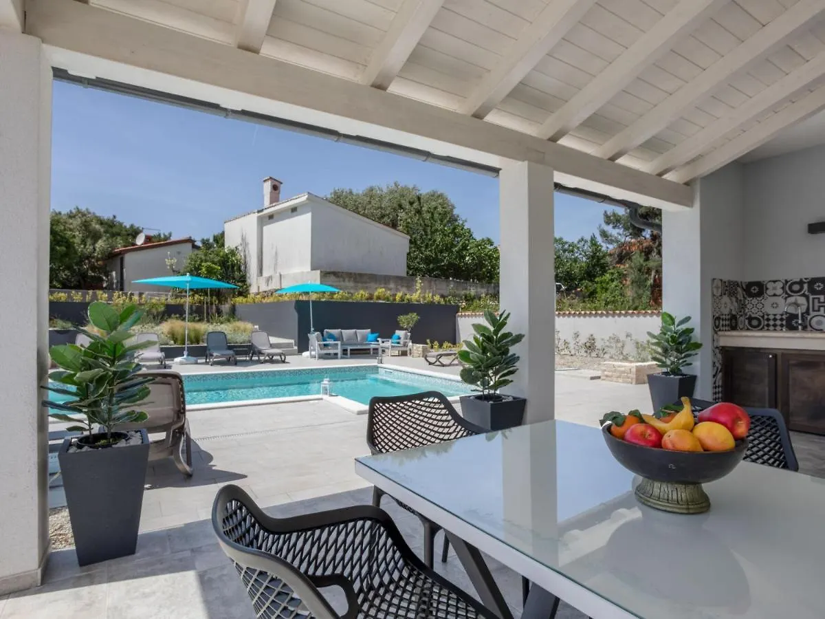 Villa Dream House By Interhome Pula